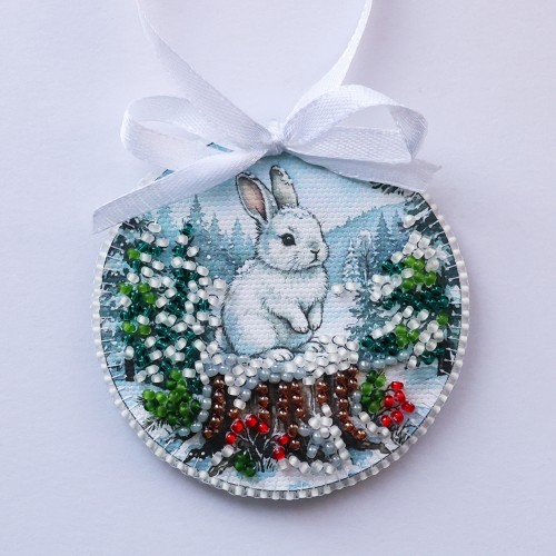 Decoration By the Christmas Tree (Winter tale), ABT-062  від Абрис Арт - купити з доставкою ✿ Найкраща ціна від виробника ✿ Оптом та в роздріб ✿ Придбати Kits for embroidery with beads on canvas - Christmas and New Year toys and decorations