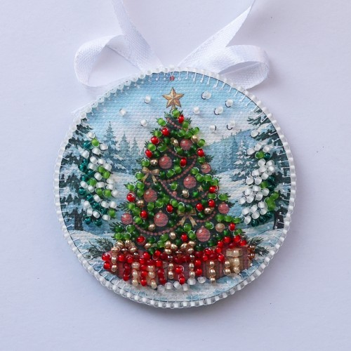 Decoration By the Christmas Tree (Winter tale), ABT-062  від Абрис Арт - купити з доставкою ✿ Найкраща ціна від виробника ✿ Оптом та в роздріб ✿ Придбати Kits for embroidery with beads on canvas - Christmas and New Year toys and decorations