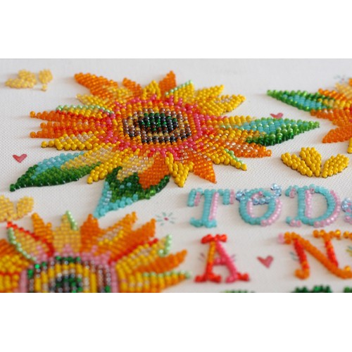 Main Bead Embroidery Kit Little suns (Flowers), AB-688 by Abris Art - buy online! ✿ Fast delivery ✿ Factory price ✿ Wholesale and retail ✿ Purchase Great kits for embroidery with beads