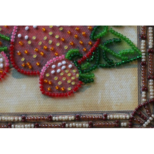 Mini Bead embroidery kit Ripe strawberry, AM-128 by Abris Art - buy online! ✿ Fast delivery ✿ Factory price ✿ Wholesale and retail ✿ Purchase Sets-mini-for embroidery with beads on canvas