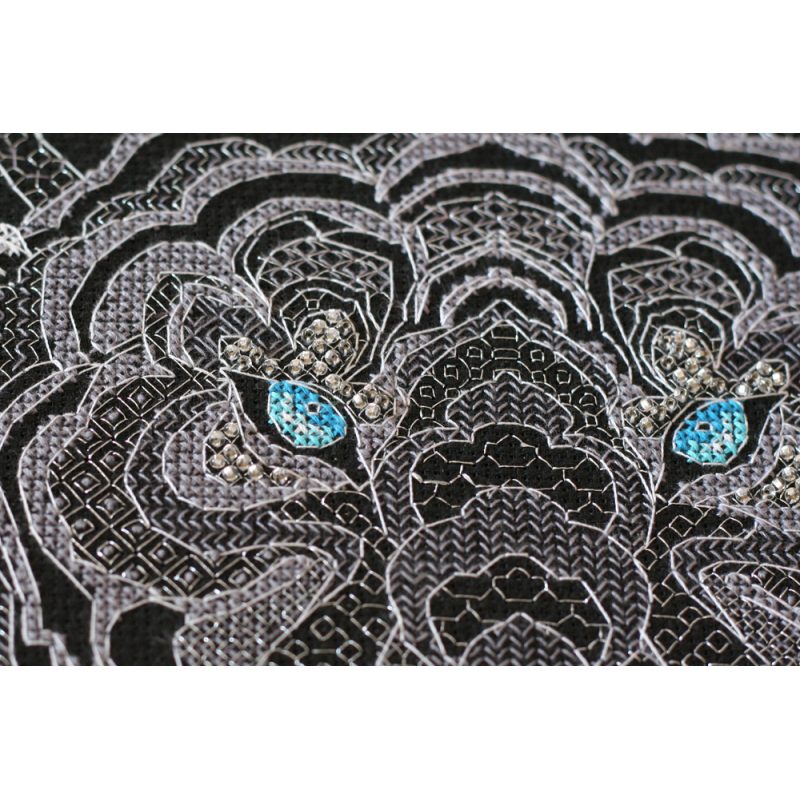 Cross Stitch Kit "White Tiger"