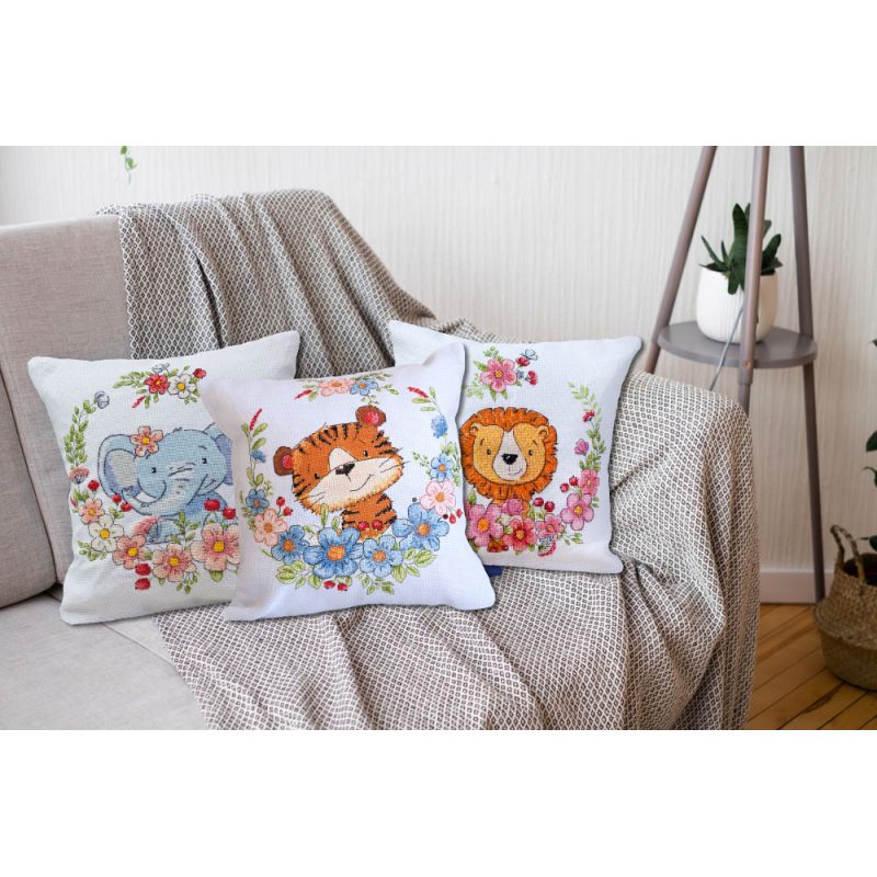 Cross Stitch Kit "Tiger cub"