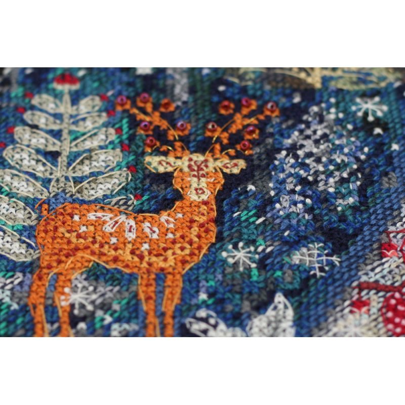 Cross Stitch Kit "In the winter forest one day"