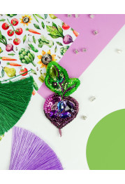 Christmas Ornament Bead Embroidery Kit "Beetroot"