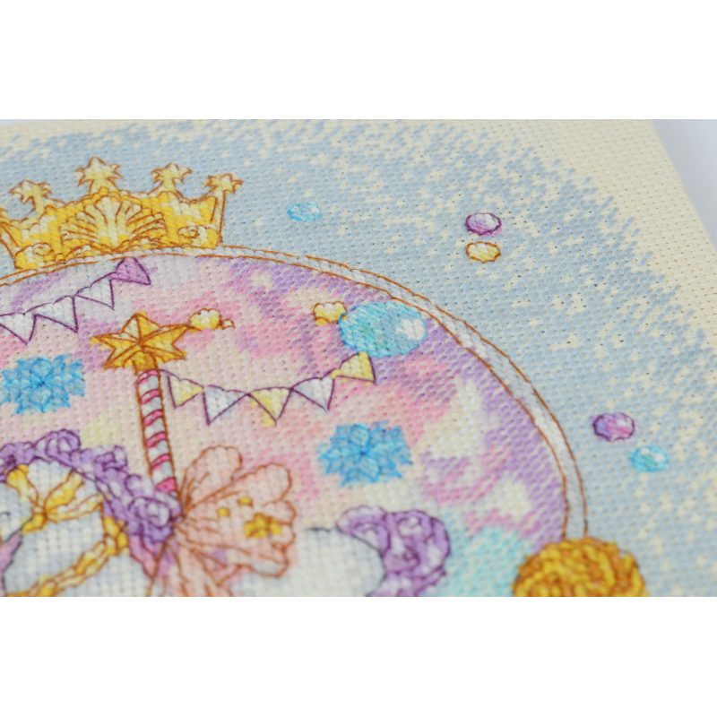 Cross Stitch Kit "Roundabout"