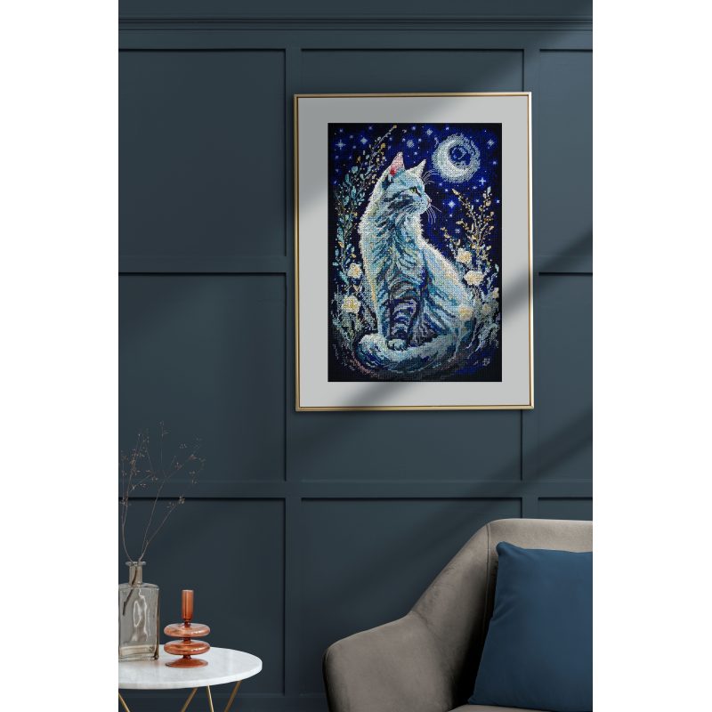 Cross Stitch Kit "Night guest"
