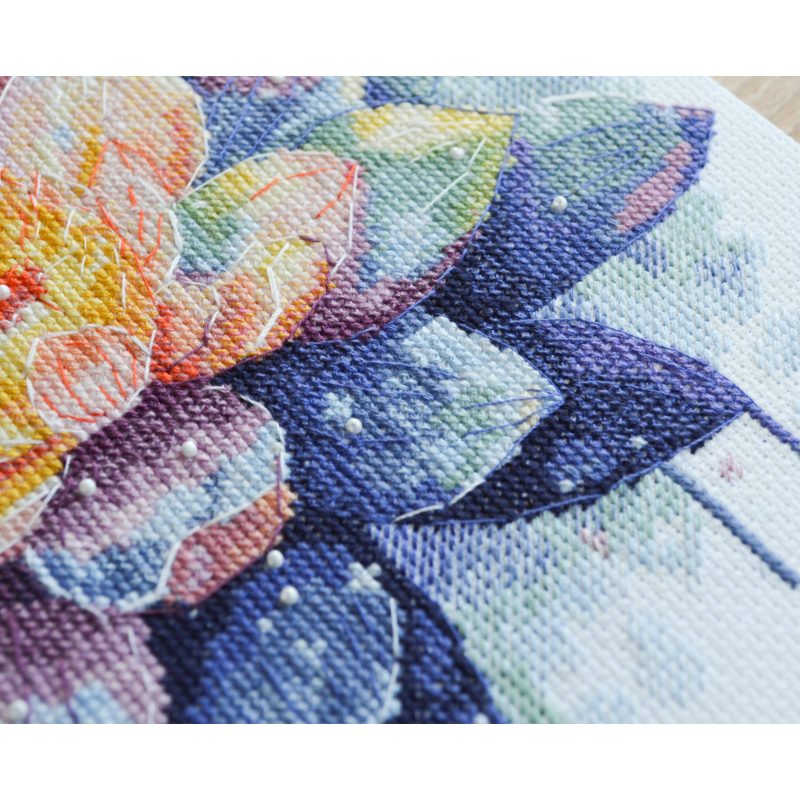 Cross Stitch Kit "Shining lotus"