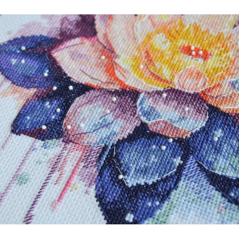 Cross Stitch Kit "Shining lotus"