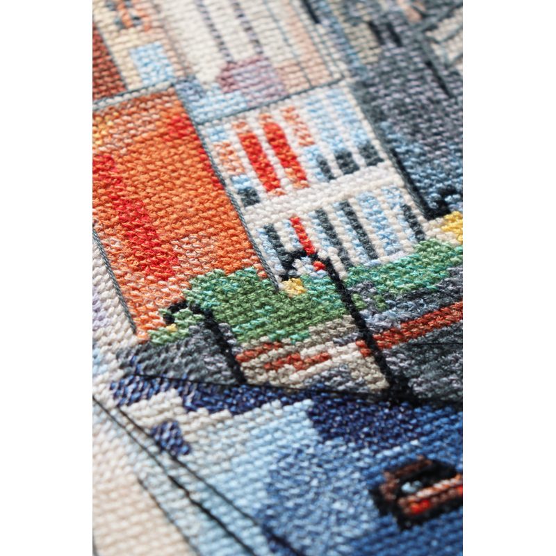 Cross Stitch Kit "Big city life"