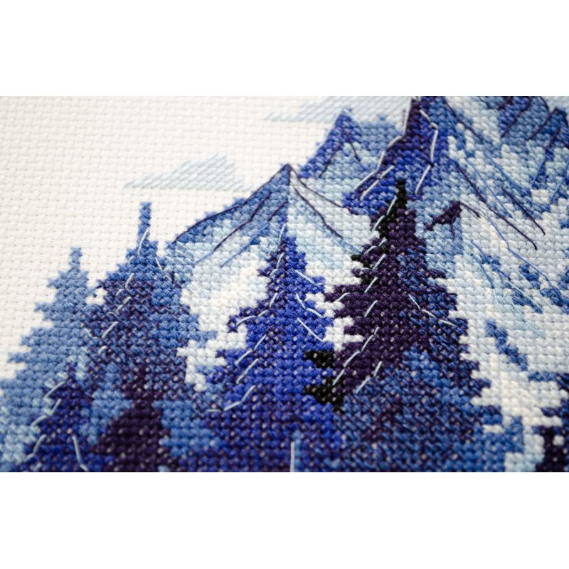 Cross Stitch Kit "Silver land"