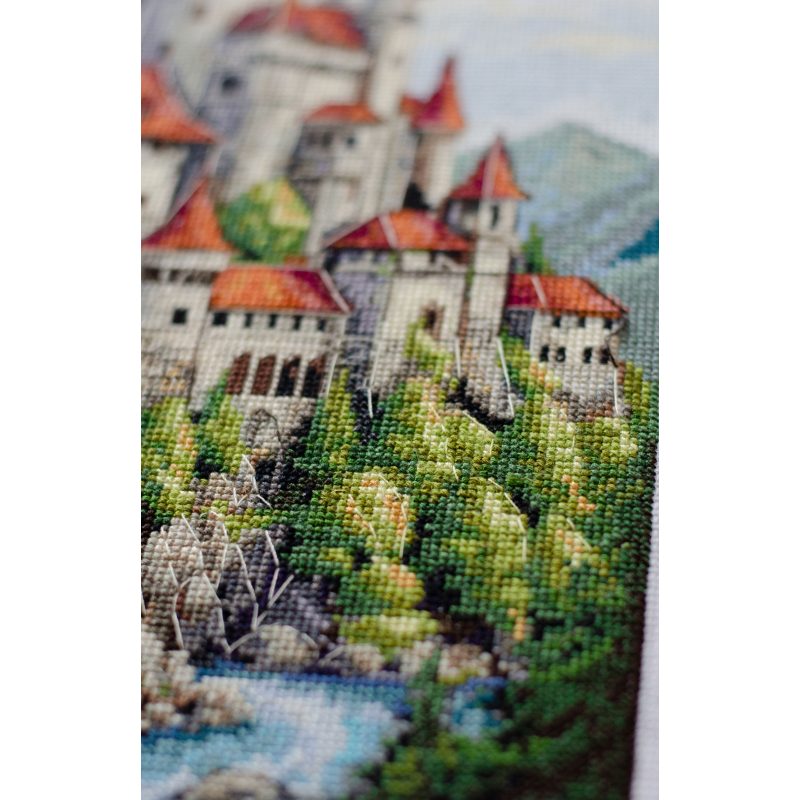 Cross Stitch Kit "Among the Clouds"