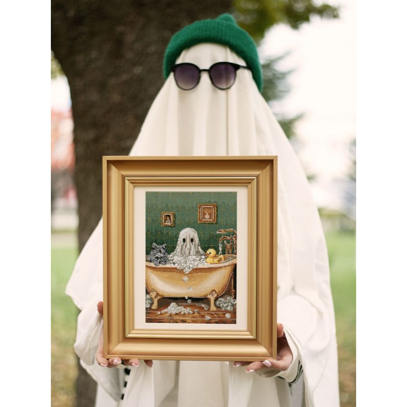 Cross Stitch Kit "Domestic ghost"