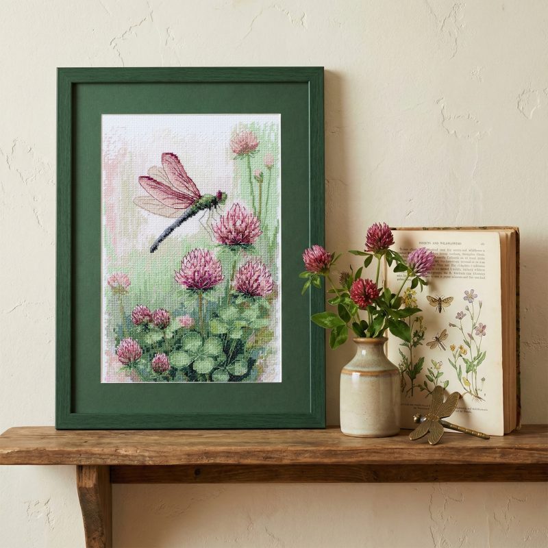 Cross Stitch Kit "Sweet clover"