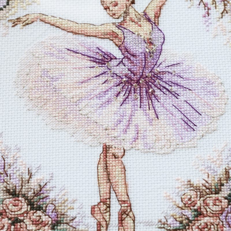 Cross Stitch Kit "The Embodiment of Grace"