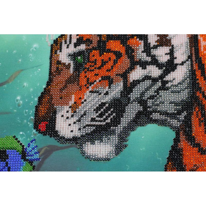 Bead Embroidery Kit on Art Canvas "Underwater hunting"