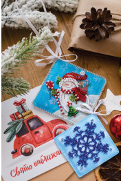 Christmas Ornament Bead Embroidery Kit "I give presents!"