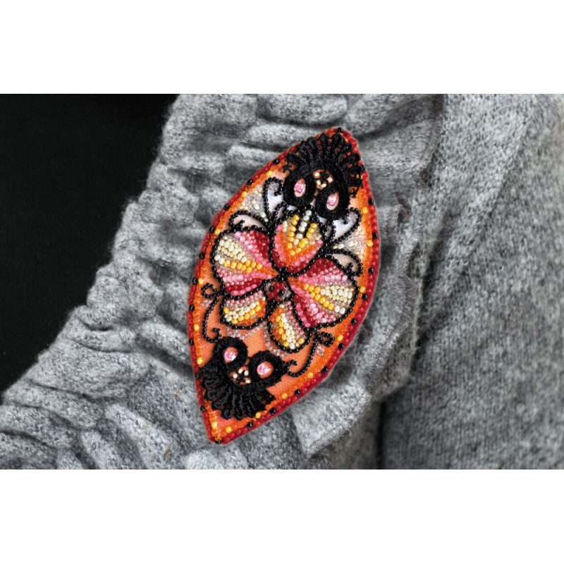 Christmas Ornament Bead Embroidery Kit "Playful curls"