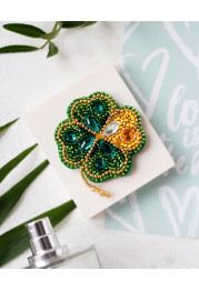 Christmas Ornament Bead Embroidery Kit "Good luck leaf"