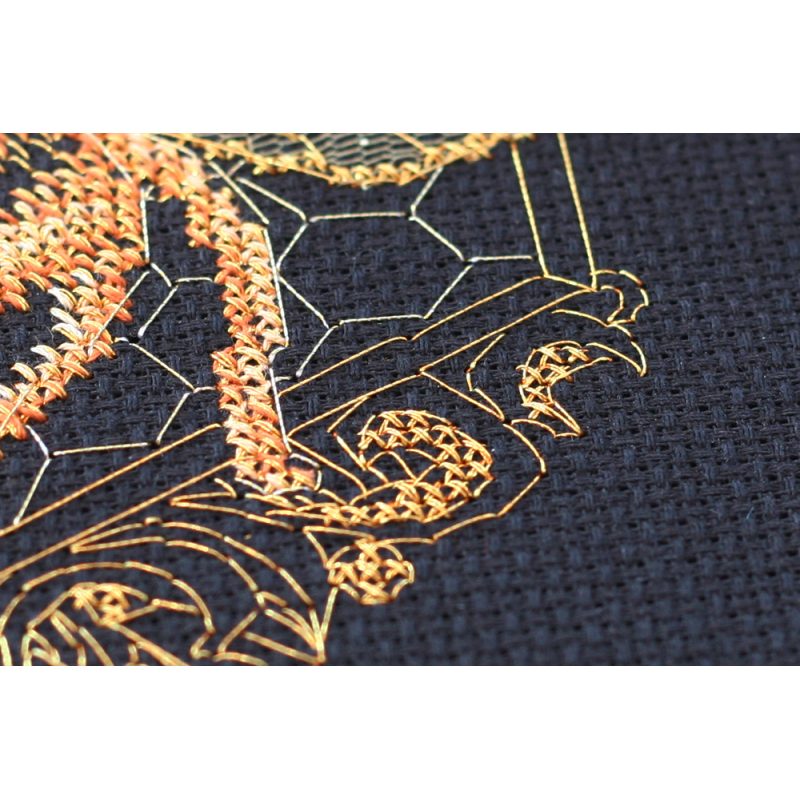 Cross Stitch Kit "Golden bee"