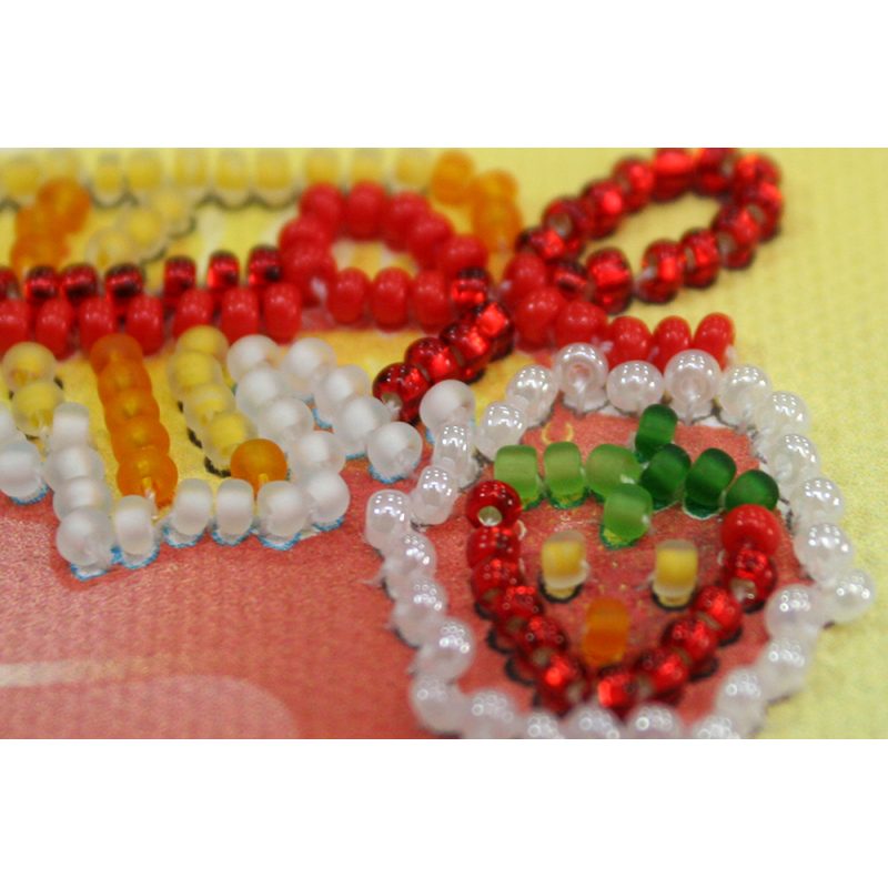 Bead Embroidery Magnet Kit "Wild strawberry"