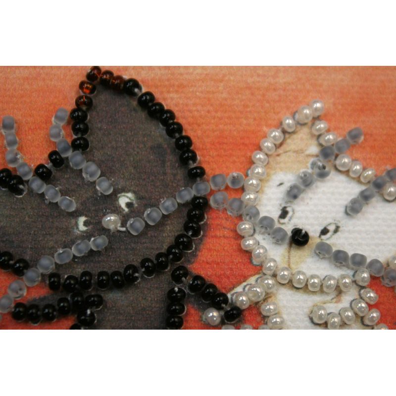Bead Embroidery Magnet Kit "Fly with cats"