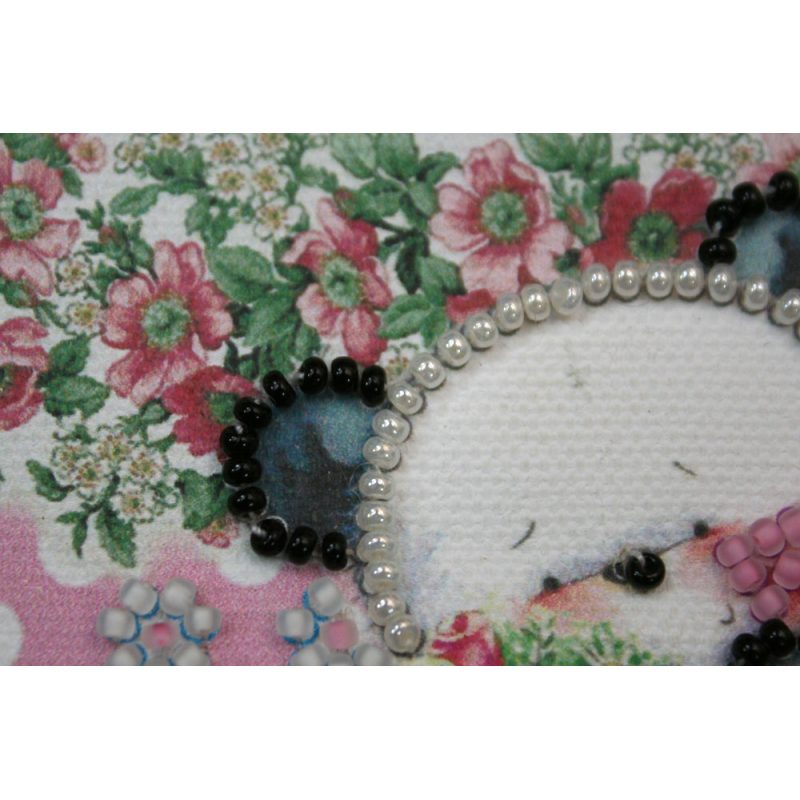 Bead Embroidery Magnet Kit "Bear and Camomiles"