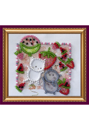 Bead Embroidery Magnet Kit "Kittens in strawberry"