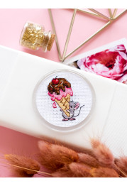 Bead Embroidery Magnet Kit "Sweet-tooth"