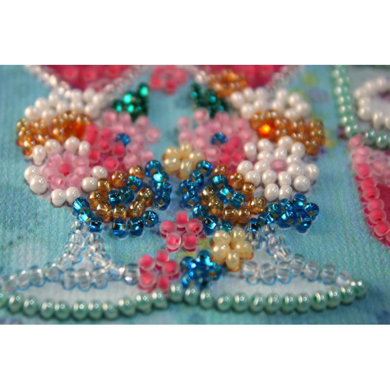 Bead Embroidery Pennant Kit "Lover's shot"